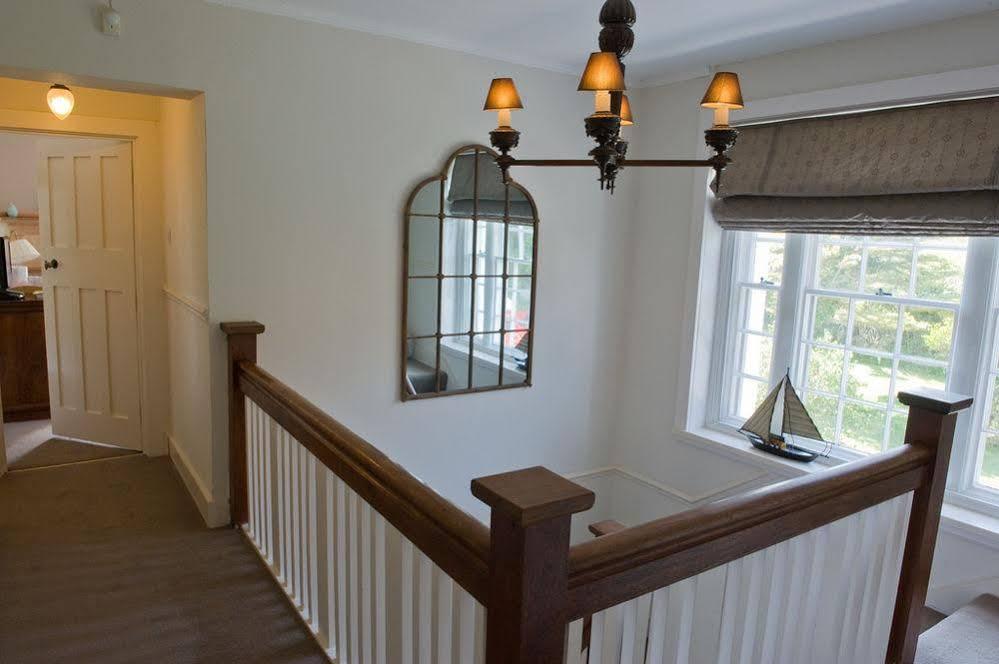 Tan Y Cytiau Villa Хоулихед Екстериор снимка